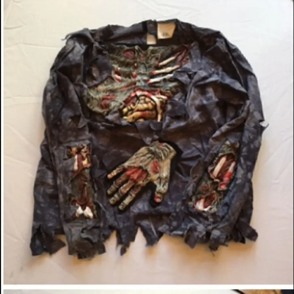 🧟‍♂️ 🎃 17 BOYS’ Zombie Top & Gloves!